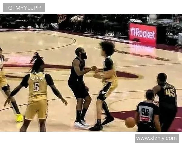 火箭力克奇才，哈登狂砍38分点燃全场